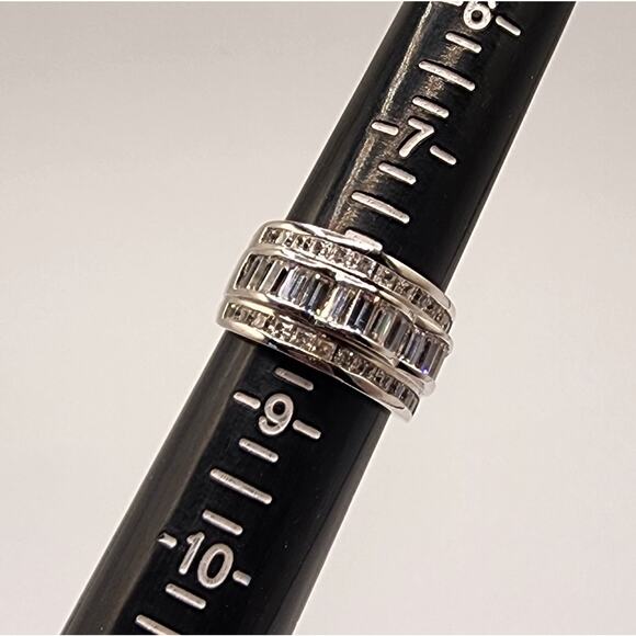 Vintage Sterling Silver CZ Band Ring Baguette & Square Cut Channel Set Size 8.5 - Picture 9 of 9